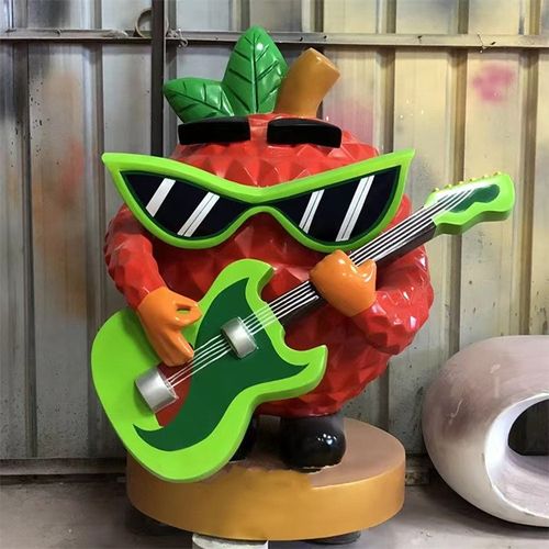 创意水果荔枝卡通公仔雕塑 公园广场景观小品人物造型玻璃钢制品